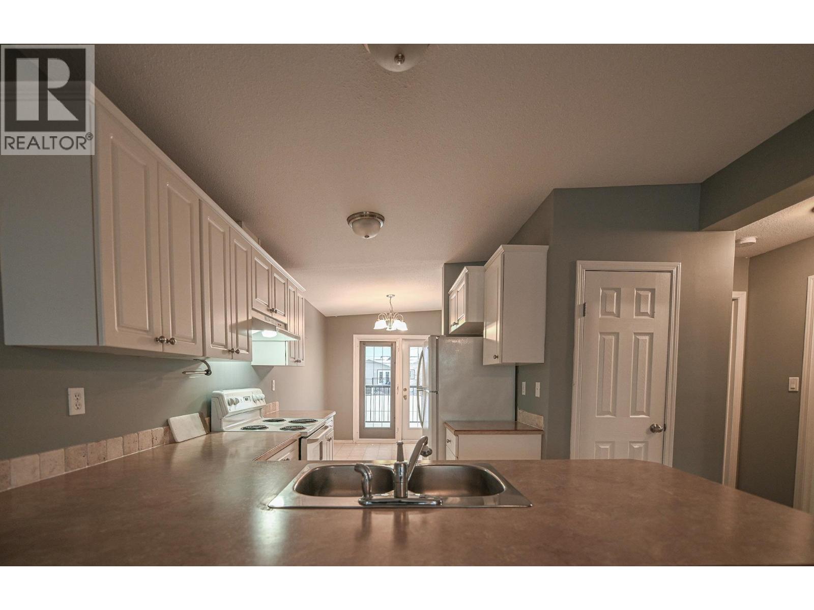 4866 Emerald Avenue, Canal Flats