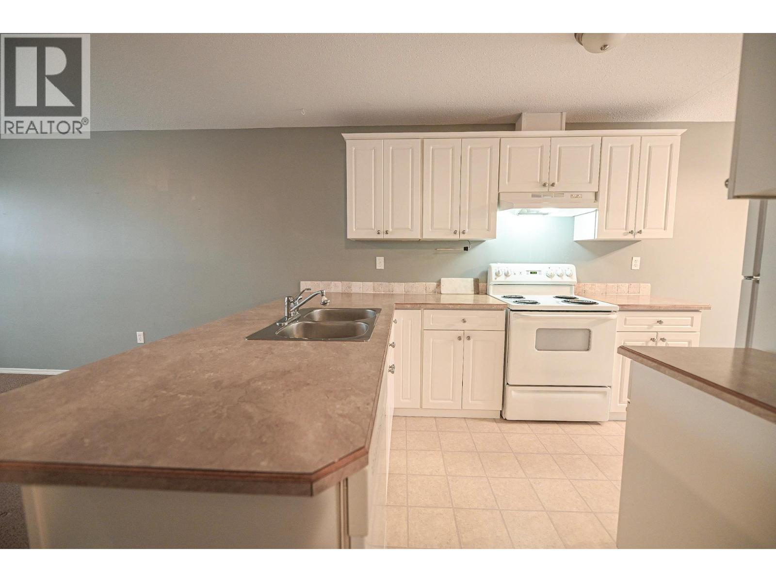 4866 Emerald Avenue, Canal Flats