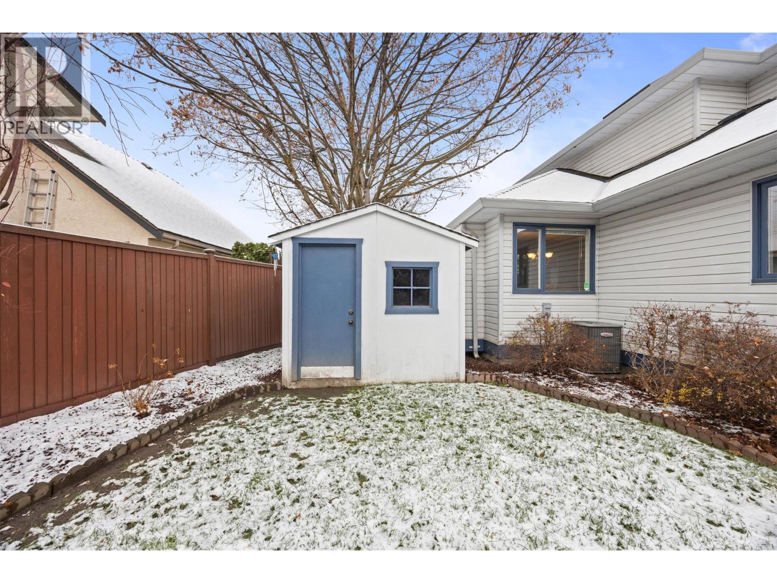  699 Saratoga Place, Kelowna