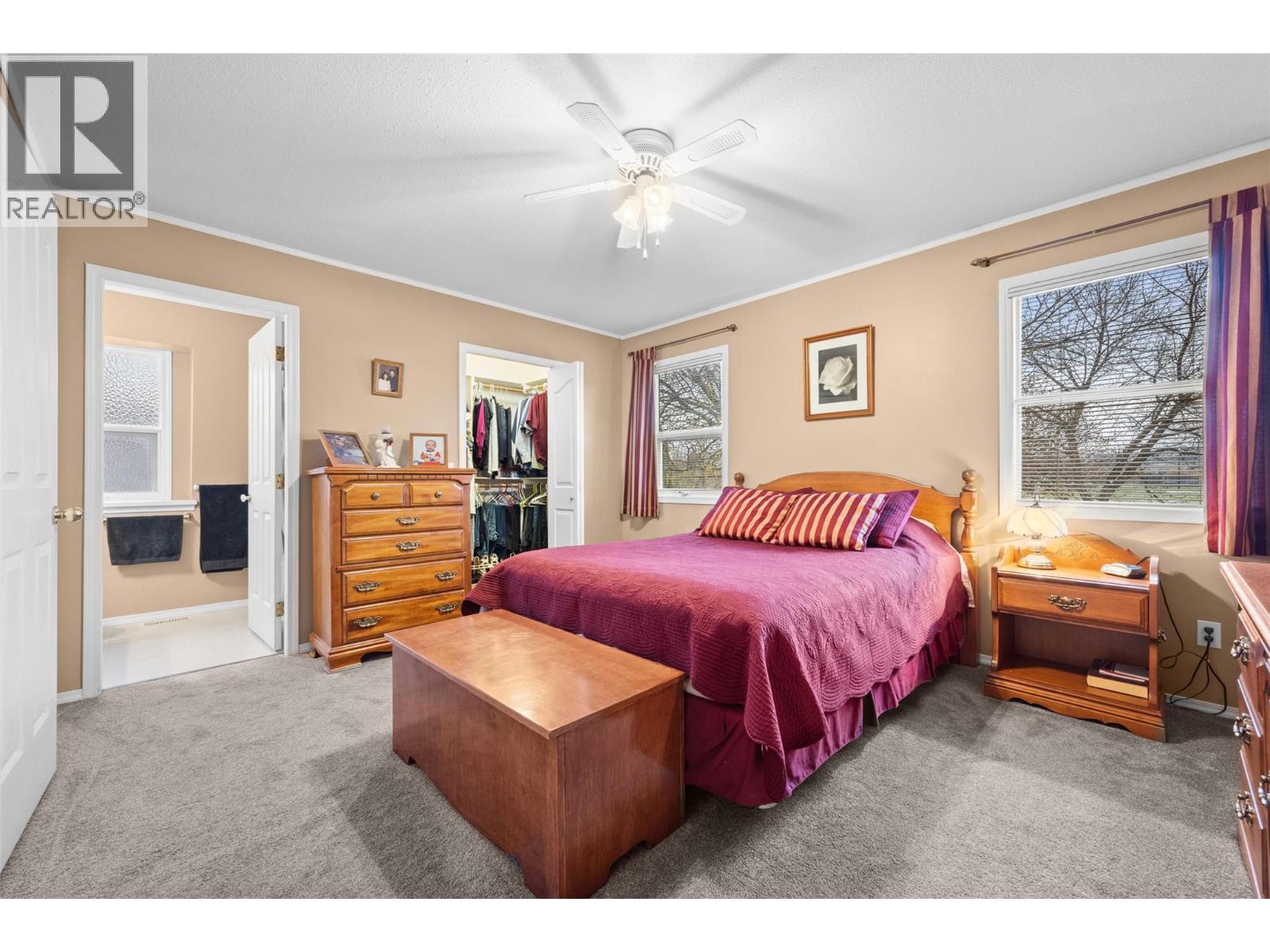  699 Saratoga Place, Kelowna