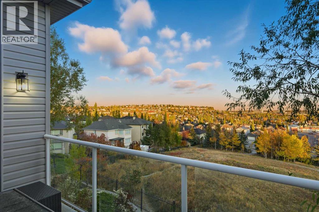 Single Family House for Sale in  Springbluff Heights SW Springbank Hill Calgary 