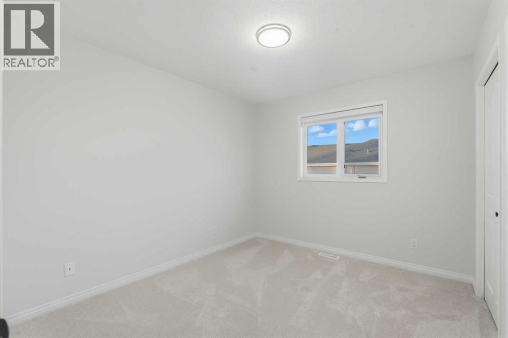 Single Family House for Sale in  Springbluff Heights SW Springbank Hill Calgary 