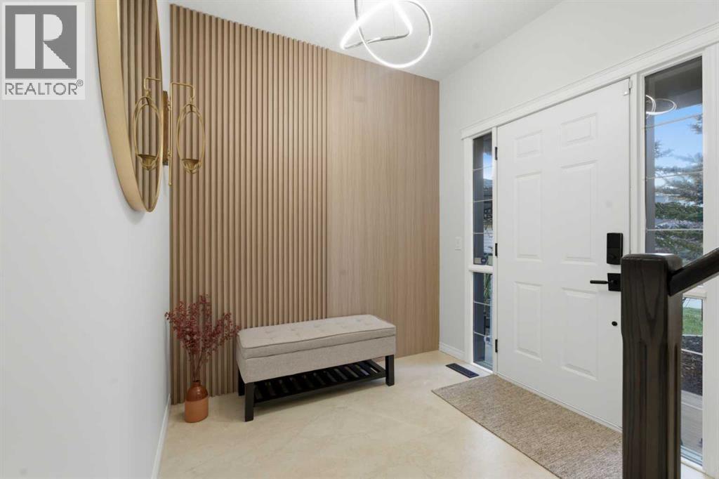 Single Family House for Sale in  Springbluff Heights SW Springbank Hill Calgary 