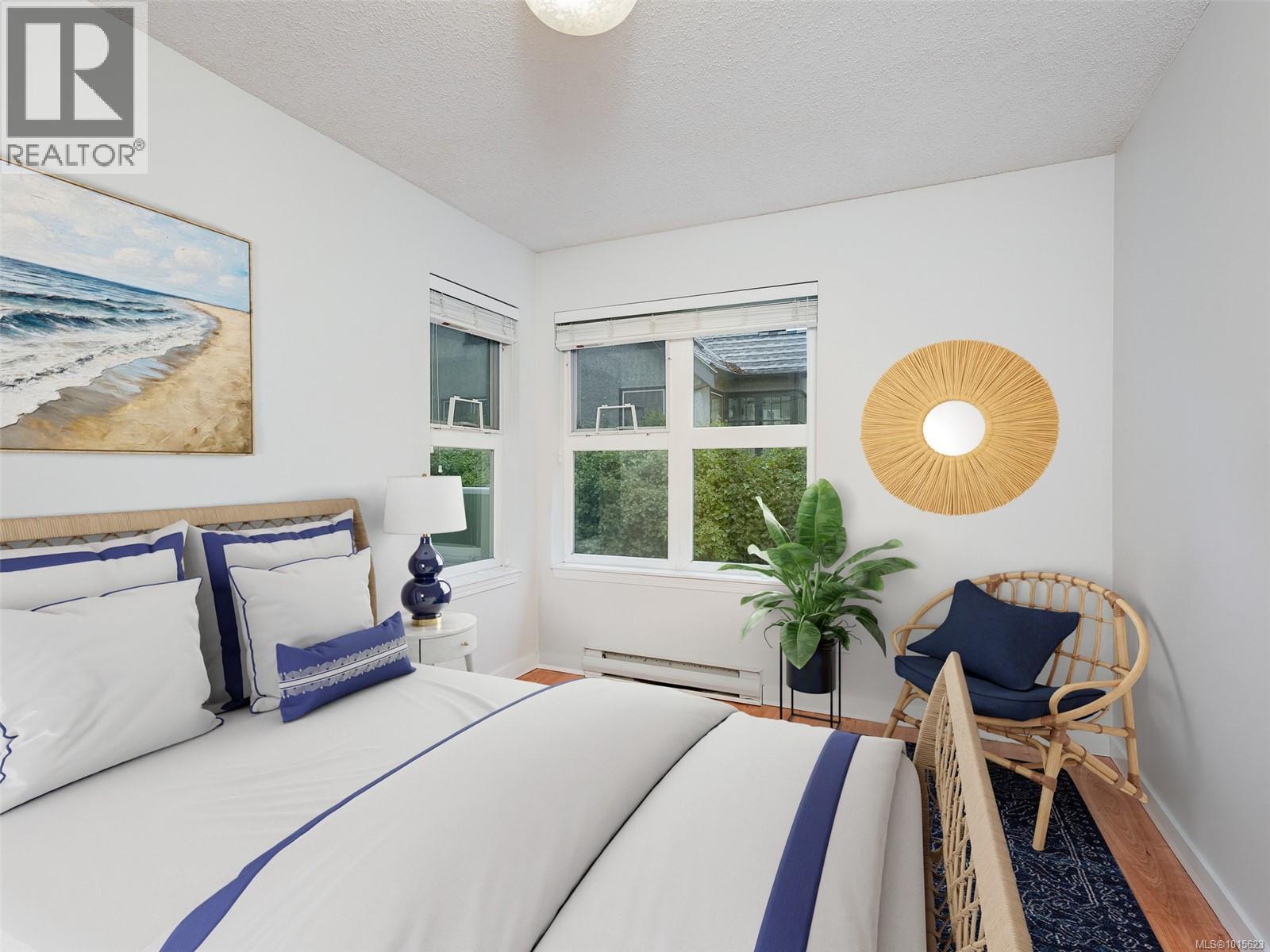 302 1201 Hillside Avenue, Victoria