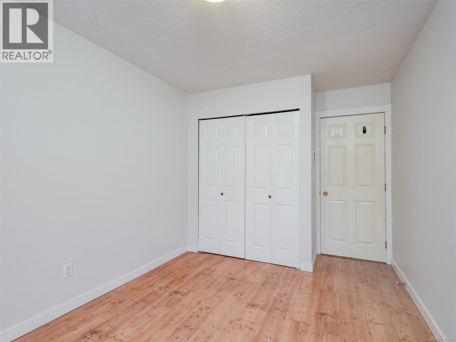 #302 1201 Hillside Ave - 22
