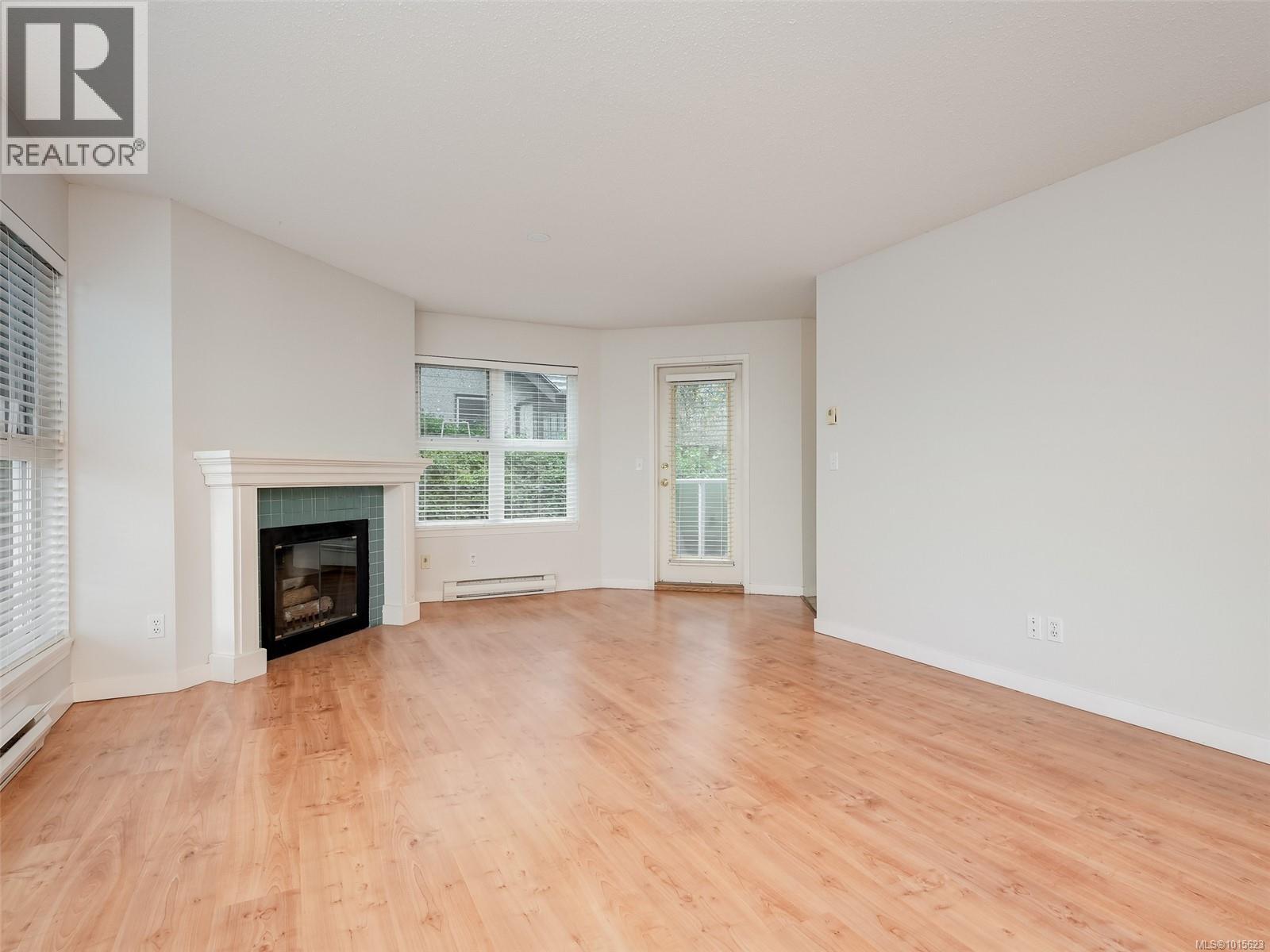 302 1201 Hillside Avenue, Victoria