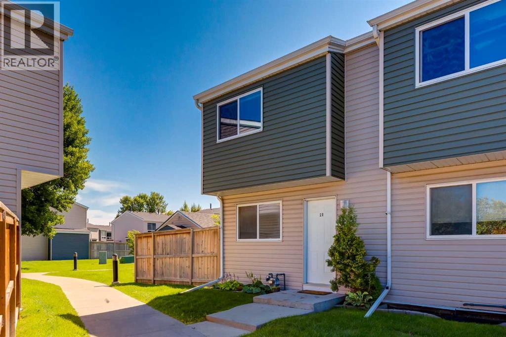 21, 5425 Pensacola Crescent SE, Calgary, Alberta