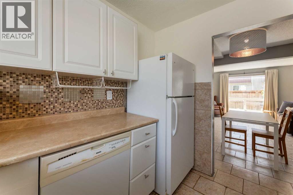 Single Family House for Sale in   Pensacola Crescent SE Penbrooke Meadows Calgary 