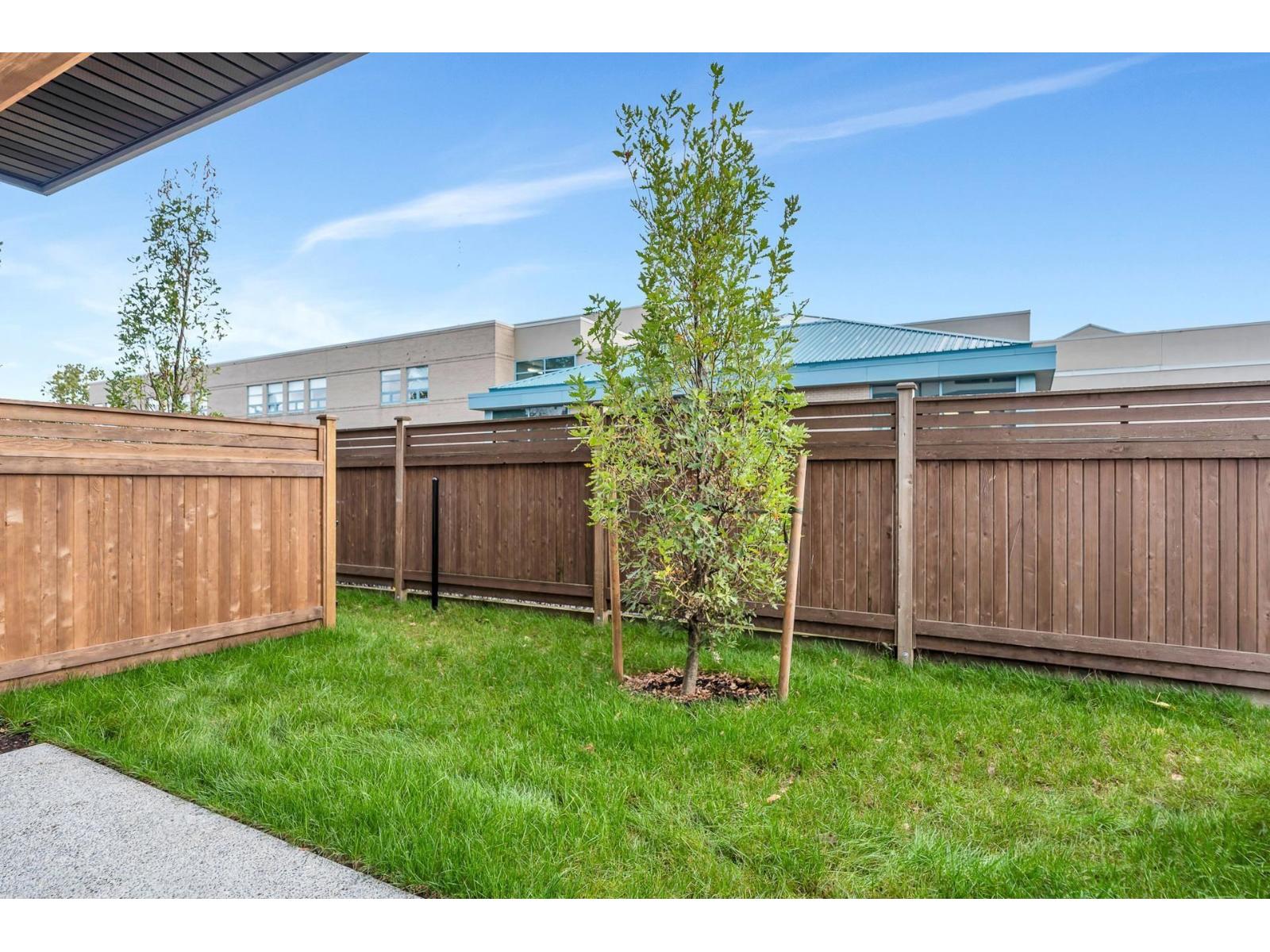 8 6590 FERN STREET, Sardis South, Chilliwack