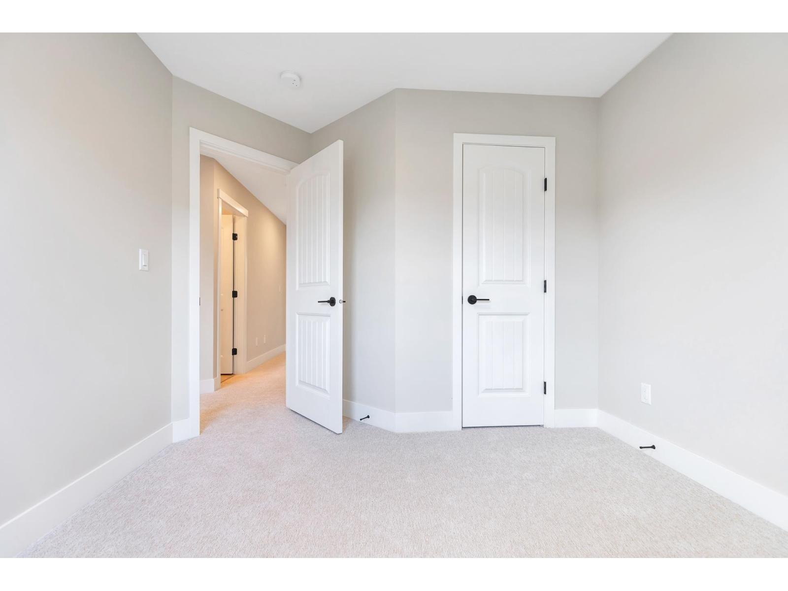 8 6590 FERN STREET, Sardis South, Chilliwack