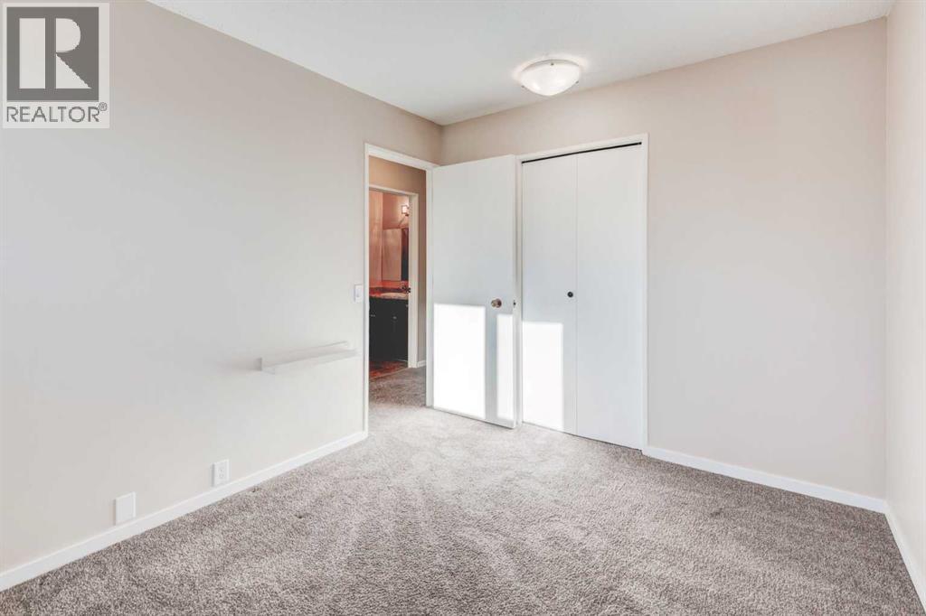 Single Family House Bi-level for Sale in  Midridge Gardens SE Midnapore Calgary 