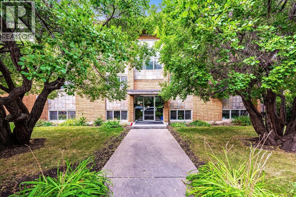 Single Family House for Sale in    Avenue SW Mission Calgary 