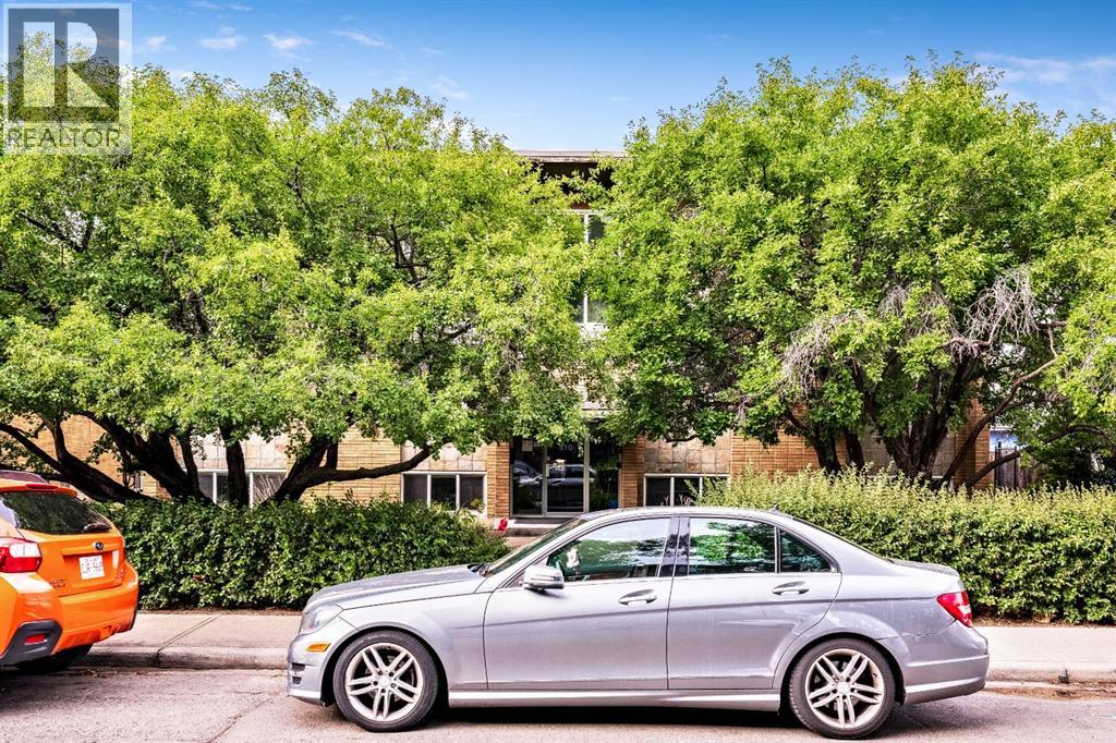 Single Family House for Sale in    Avenue SW Mission Calgary 