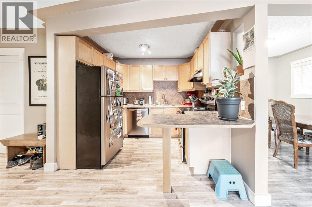 Single Family House for Sale in    Avenue SW Mission Calgary 