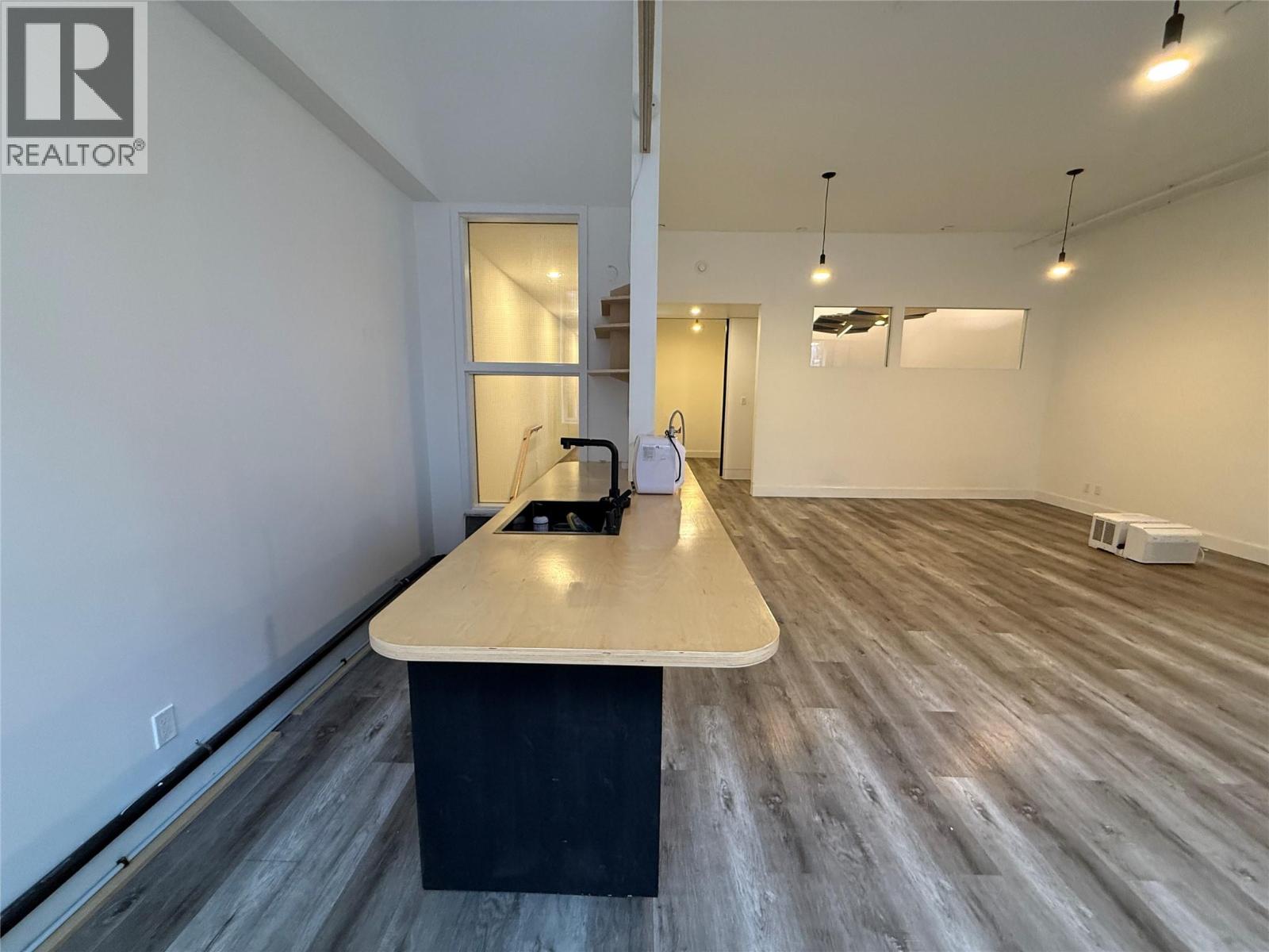 533 Baker Street Unit# 2, Nelson