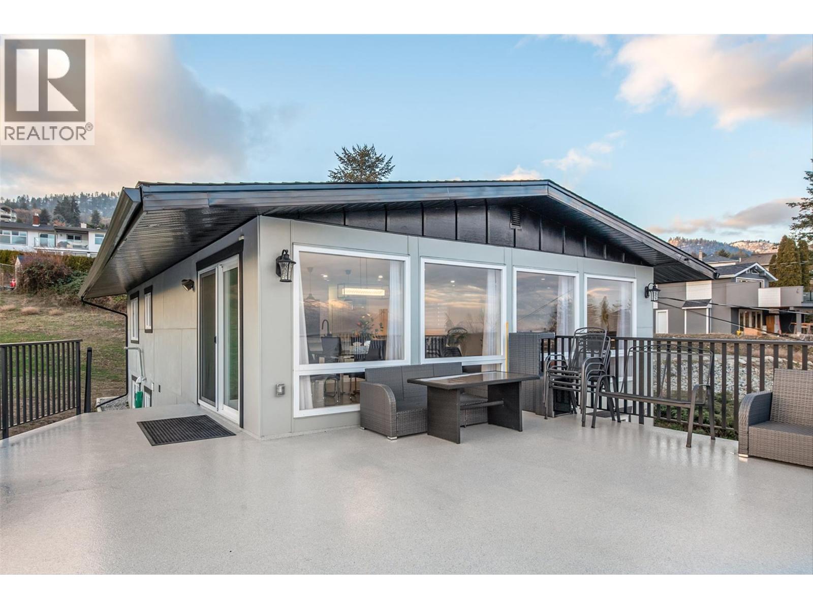  6178 Lipsett Avenue, Peachland