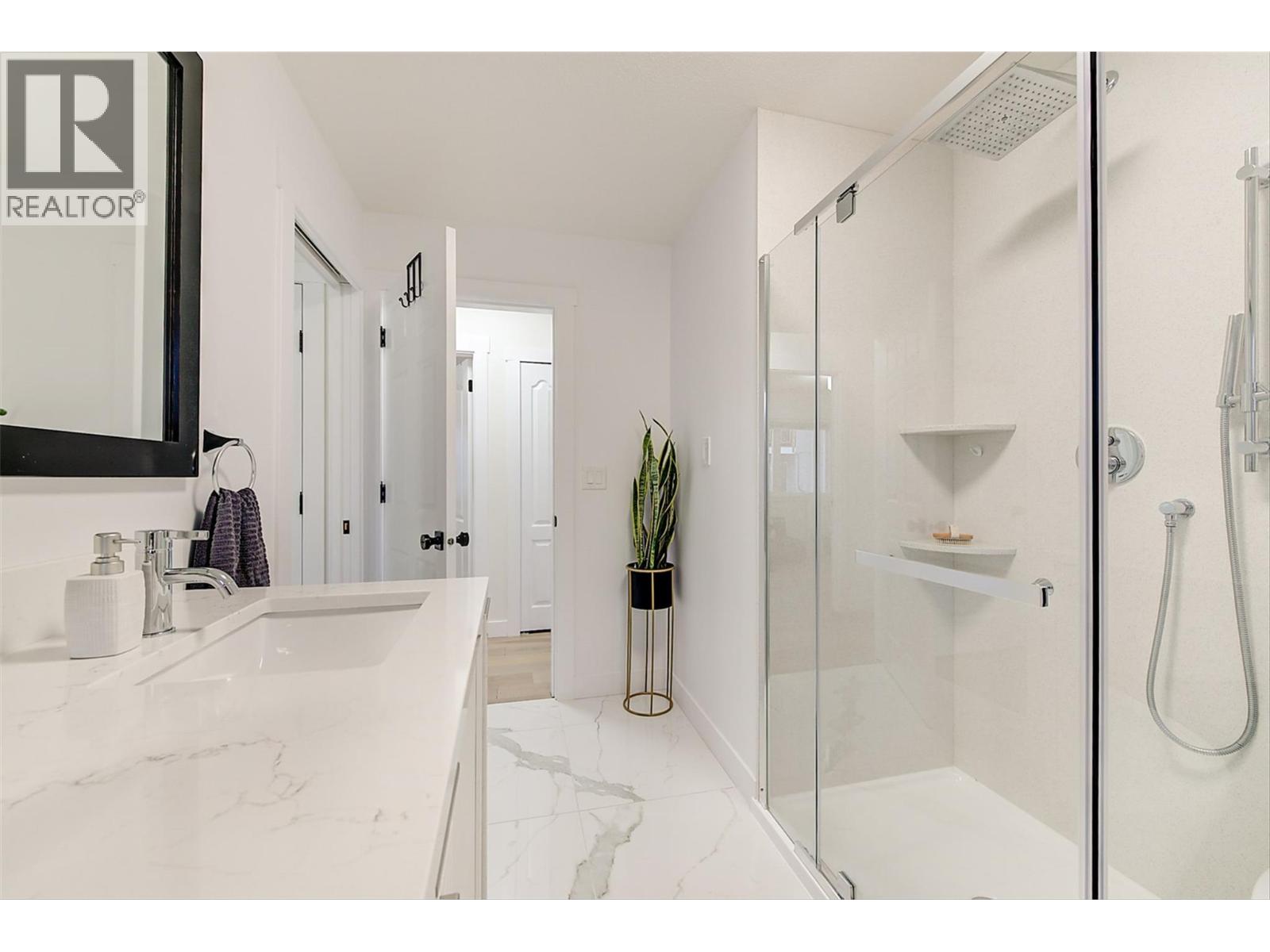  6178 Lipsett Avenue, Peachland