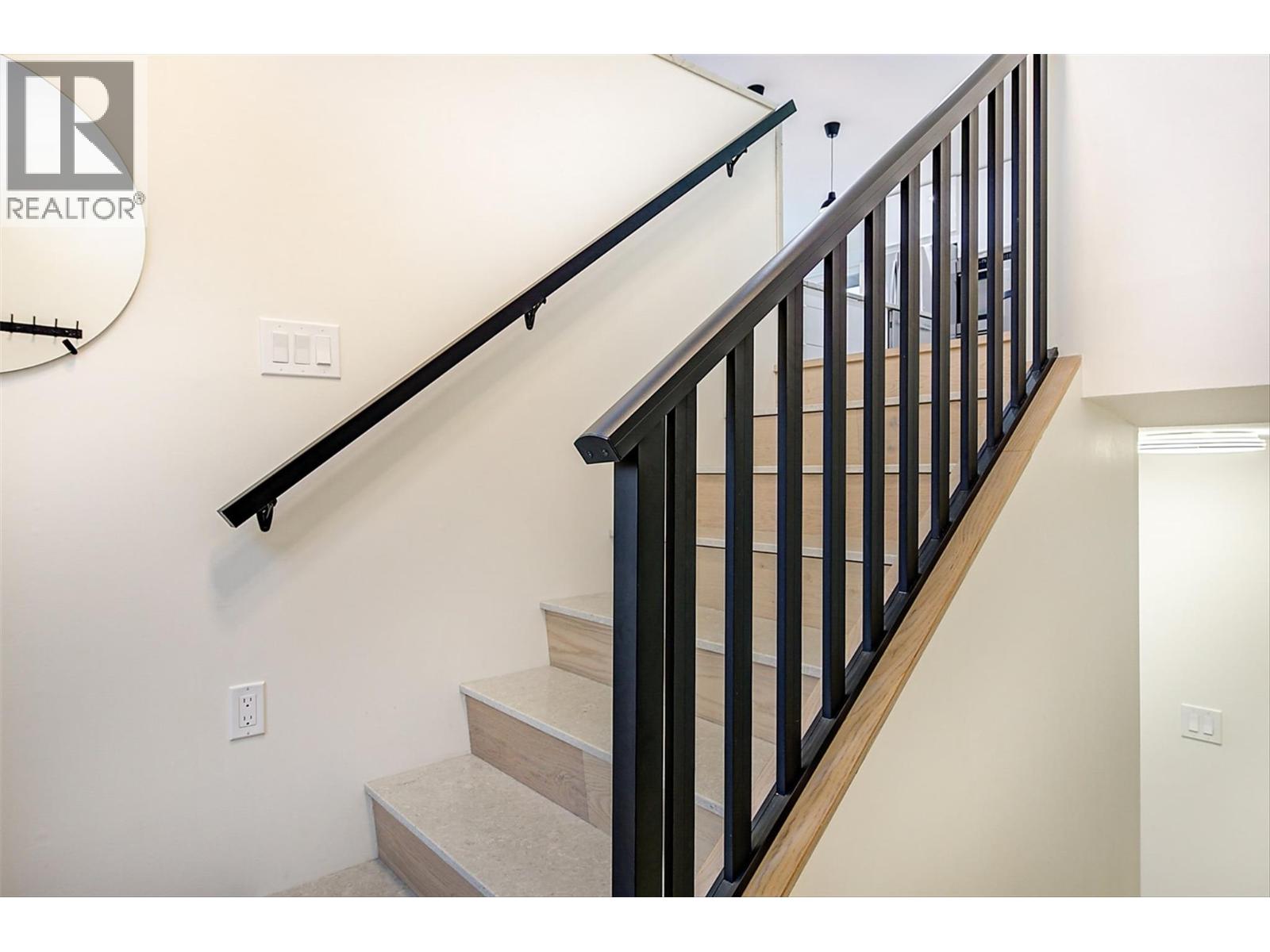  6178 Lipsett Avenue, Peachland