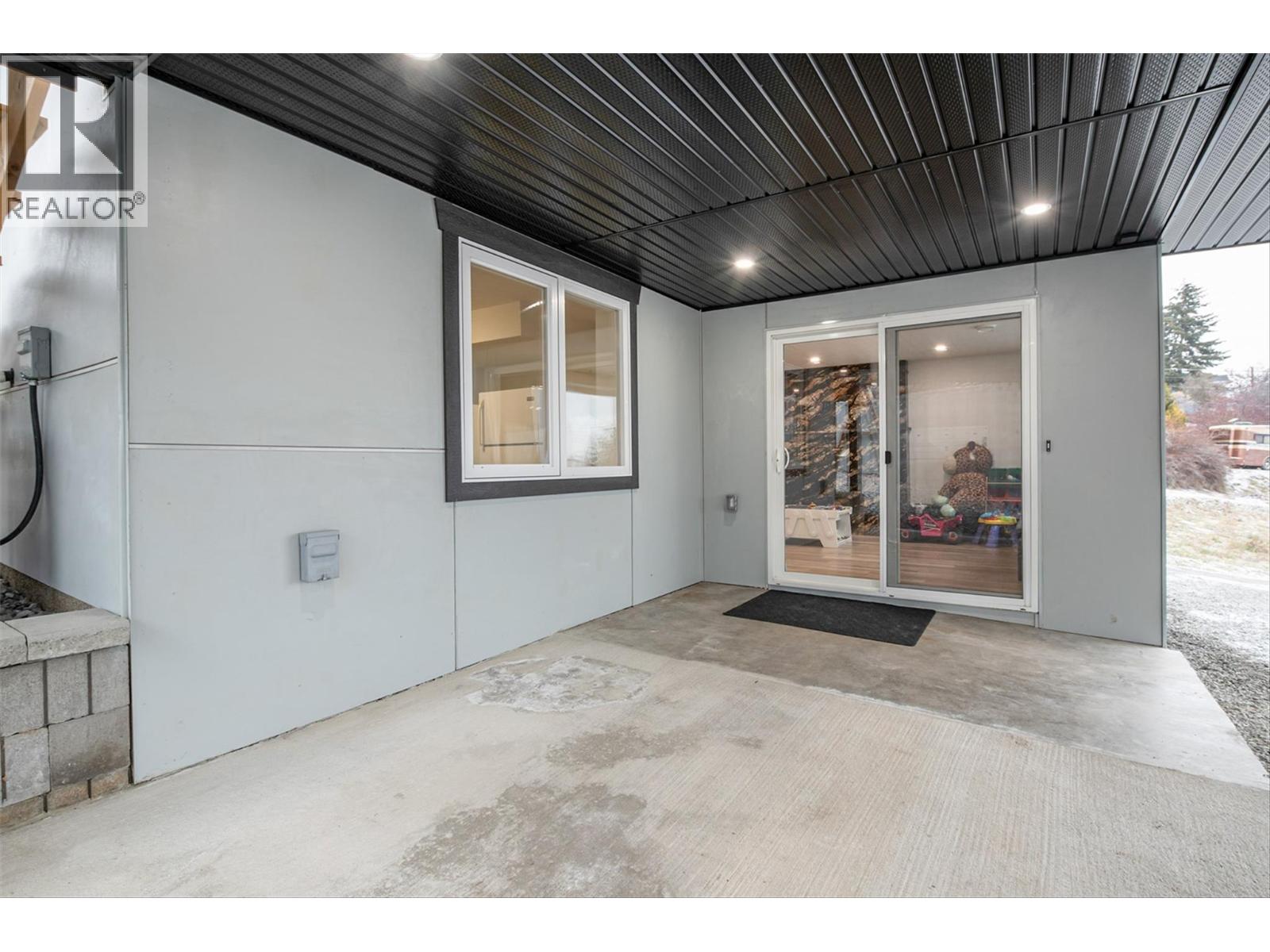  6178 Lipsett Avenue, Peachland