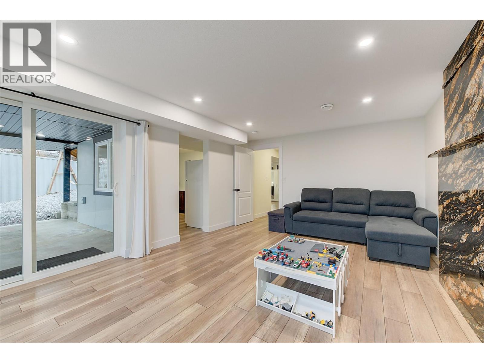  6178 Lipsett Avenue, Peachland