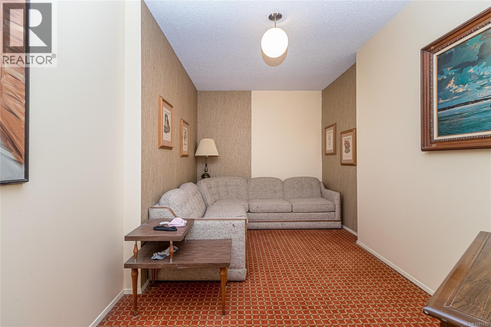 110 2815 Departure Bay Rd, Nanaimo