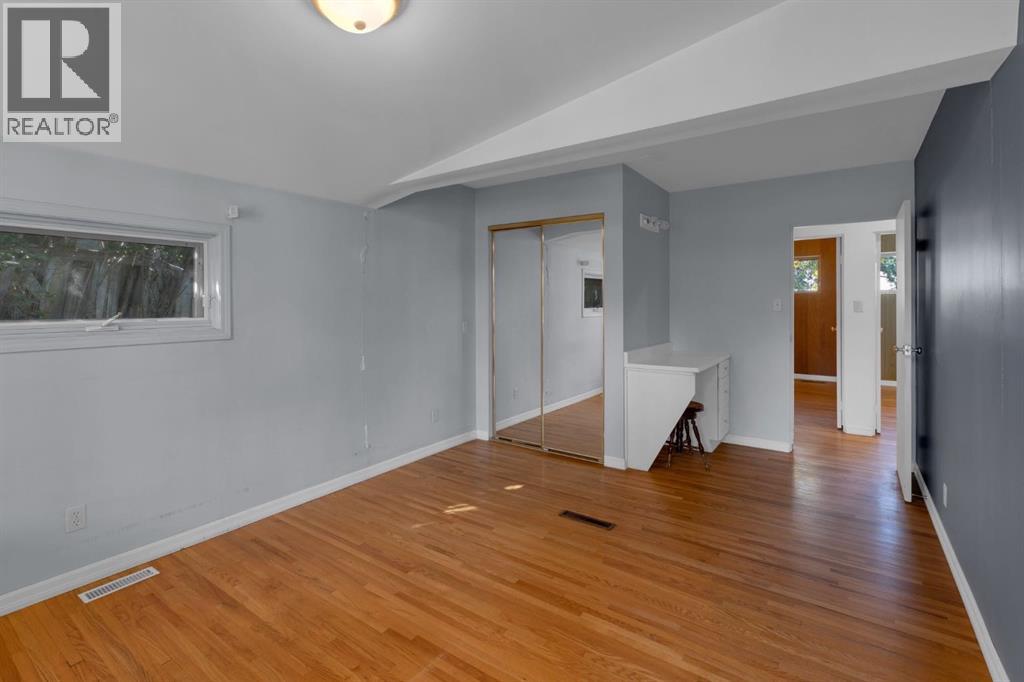 Single Family House Bungalow for Sale in   Avenue NE Winston Heights/Mountview Calgary 