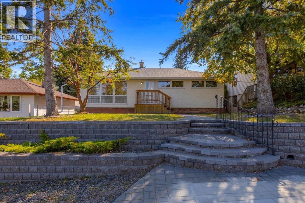 Single Family House Bungalow for Sale in   Avenue NE Winston Heights/Mountview Calgary 