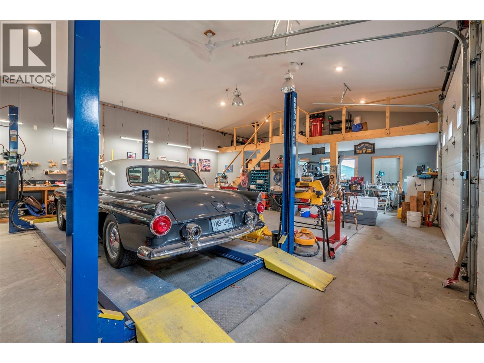 7800 Howe Drive, Coldstream