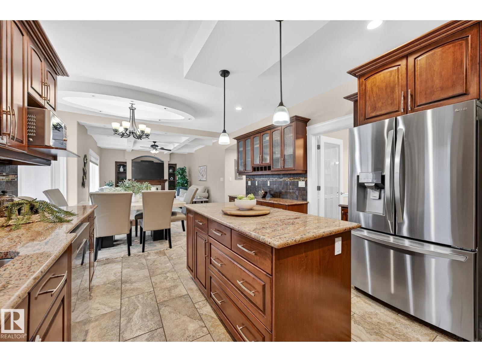 49 LOISELLE WY, St. Albert