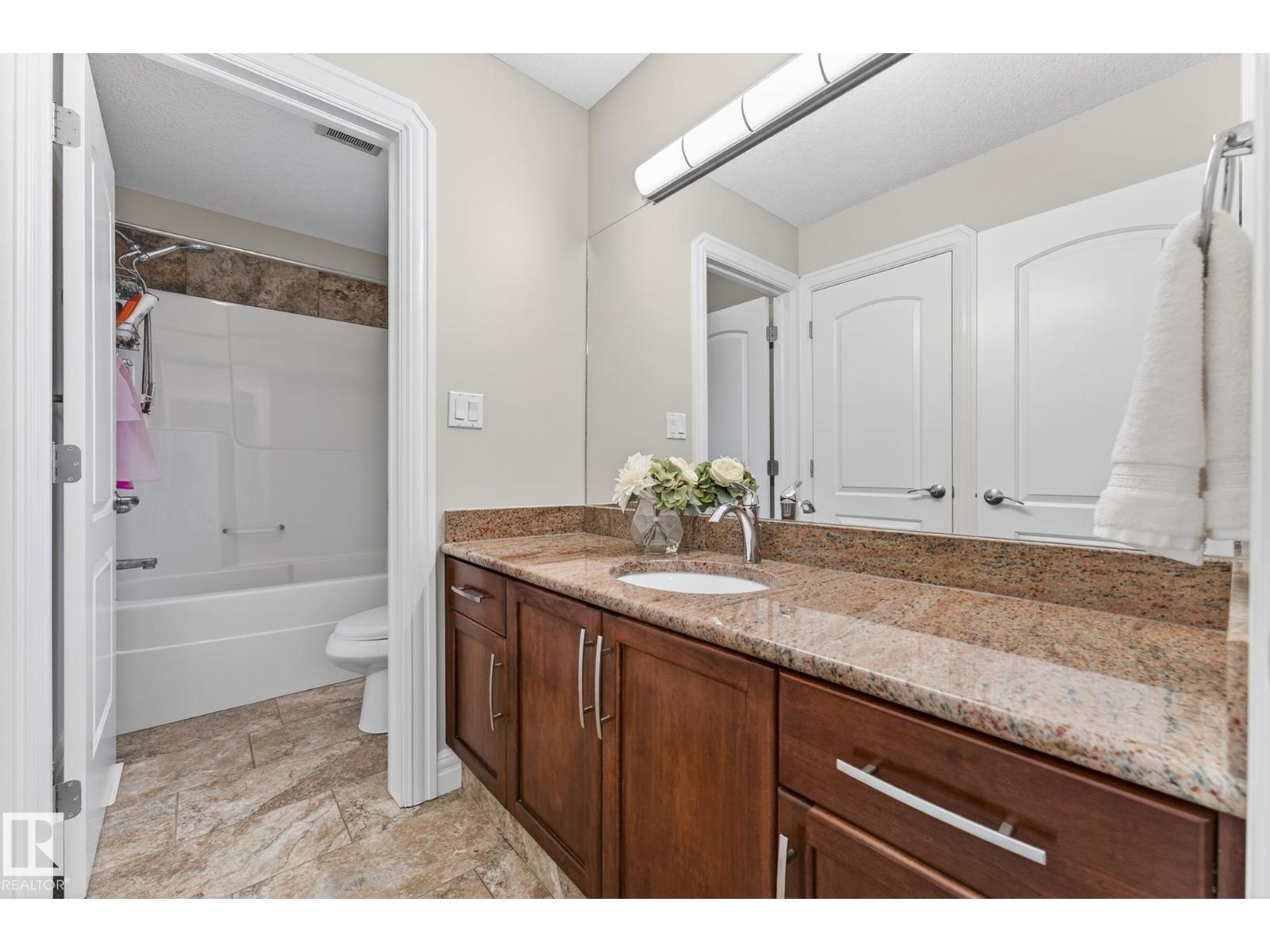 49 LOISELLE WY, St. Albert