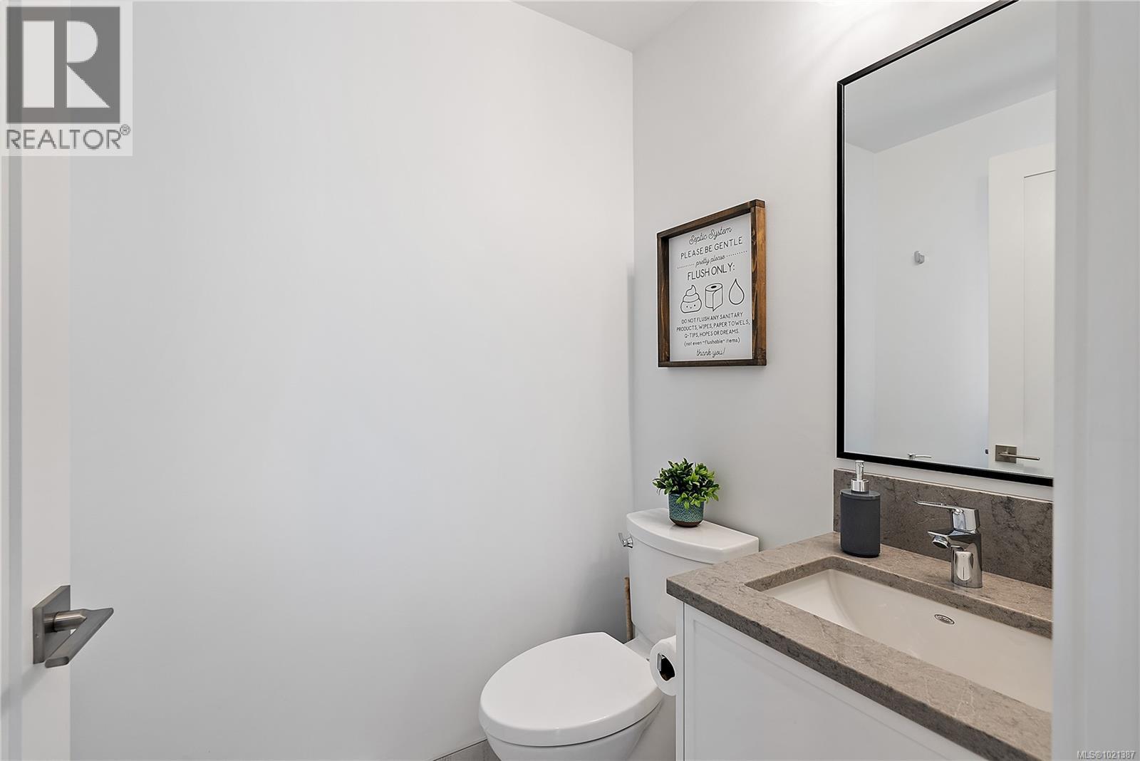 6 9022 Clarkson Ave, Black Creek