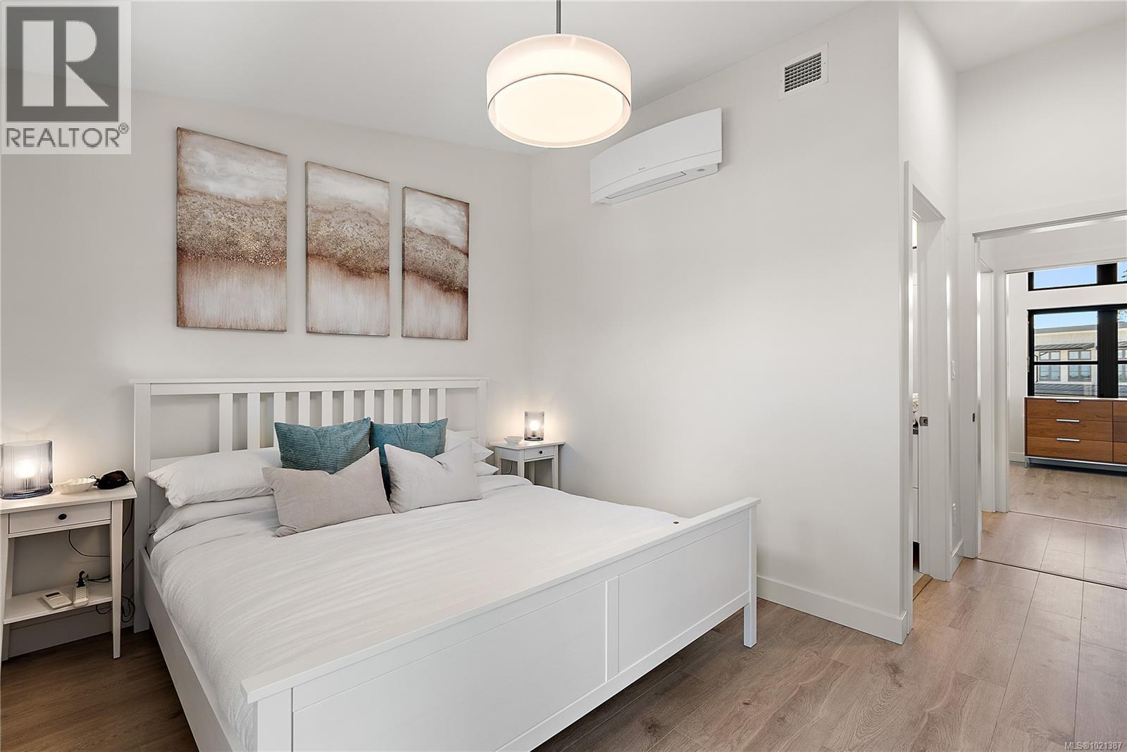 6 9022 Clarkson Ave, Black Creek