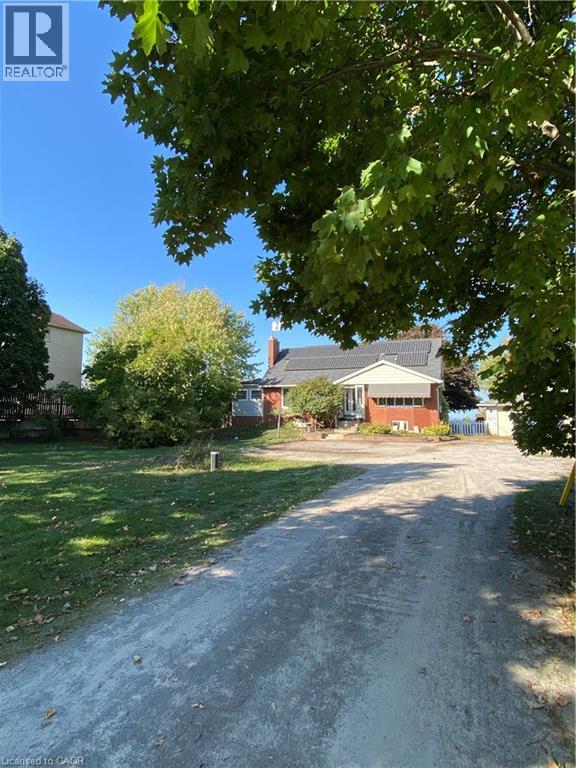 805 RIDGE Road - Photo 3 of 8, Hamilton, Ontario