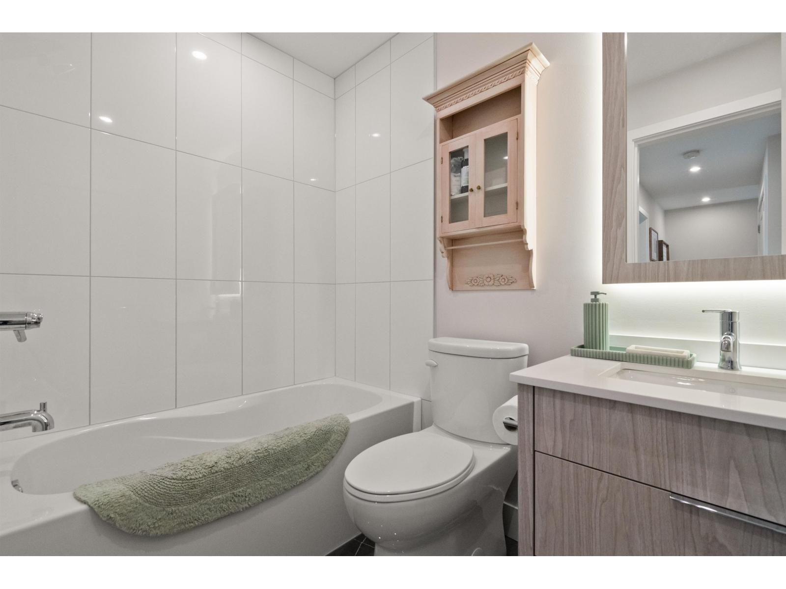 41 45500 CAMPUS DRIVE, Garrison Crossing, Chilliwack