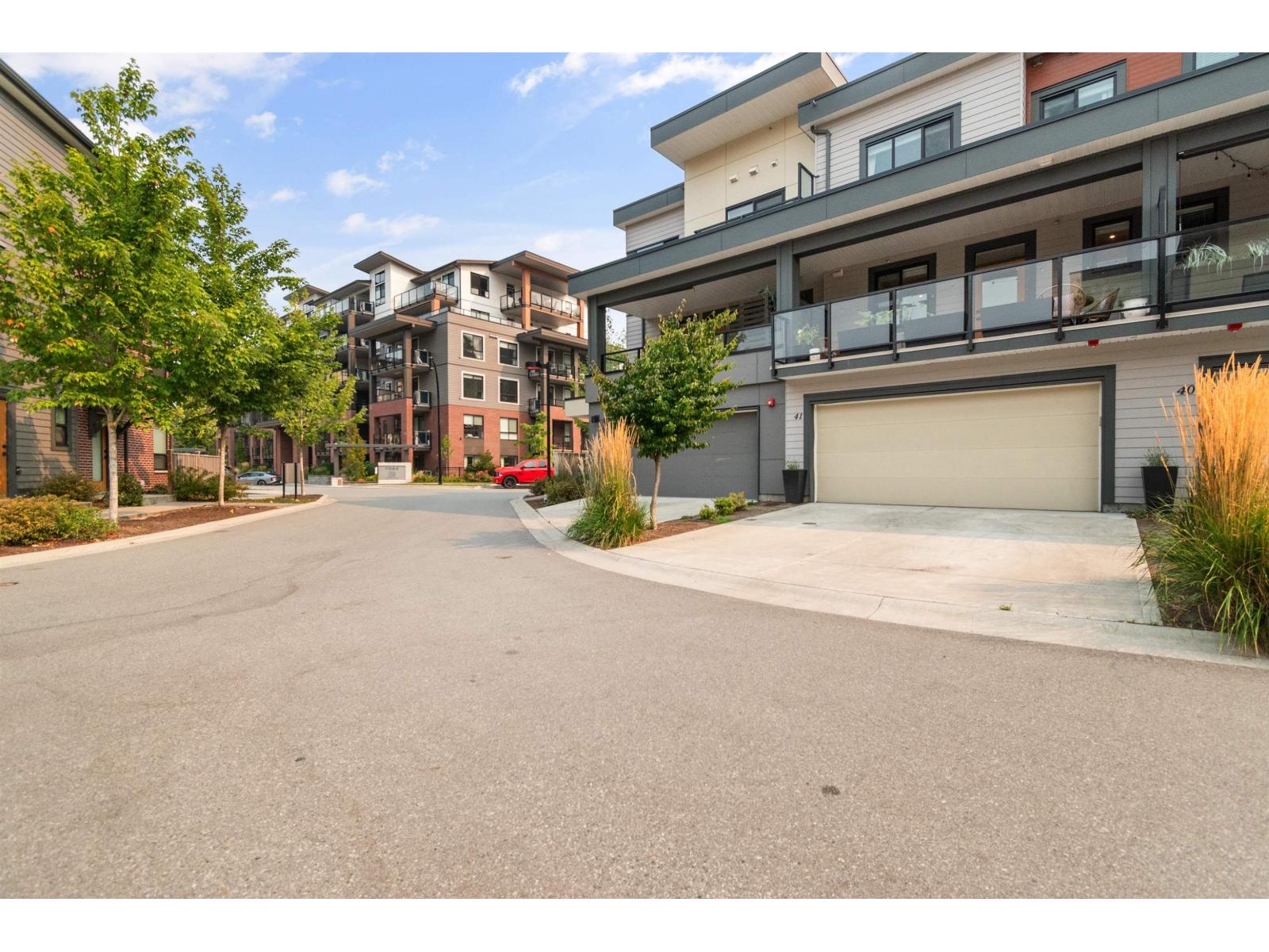 41 45500 CAMPUS DRIVE, Garrison Crossing, Chilliwack