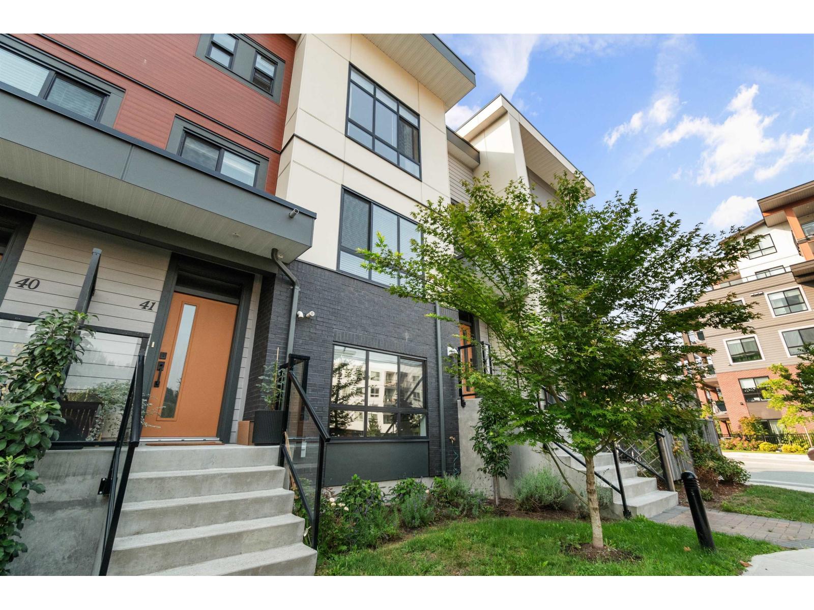 41 45500 CAMPUS DRIVE, Garrison Crossing, Chilliwack