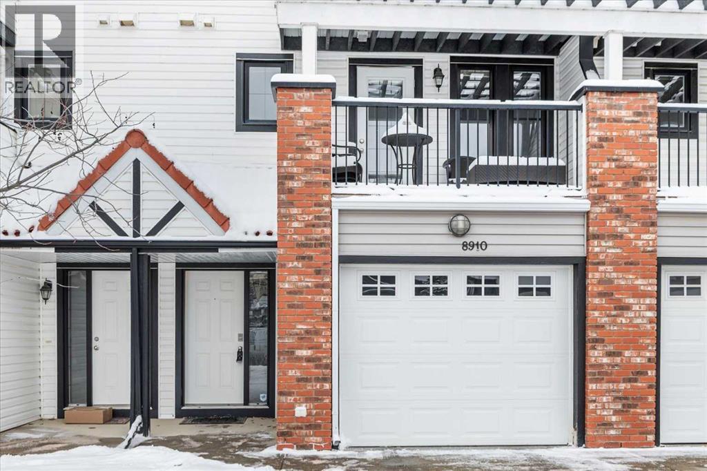 Single Family House 3 Level for Sale in  Royal Oak Way NW Royal Oak Calgary 