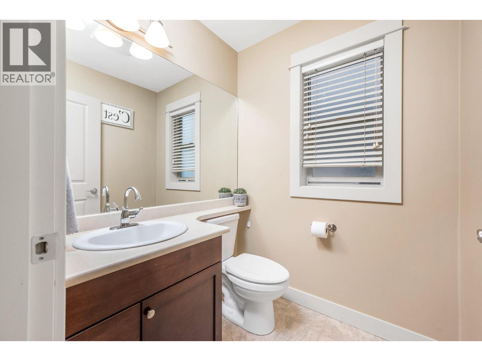 1104 4900 Heritage Drive, Vernon