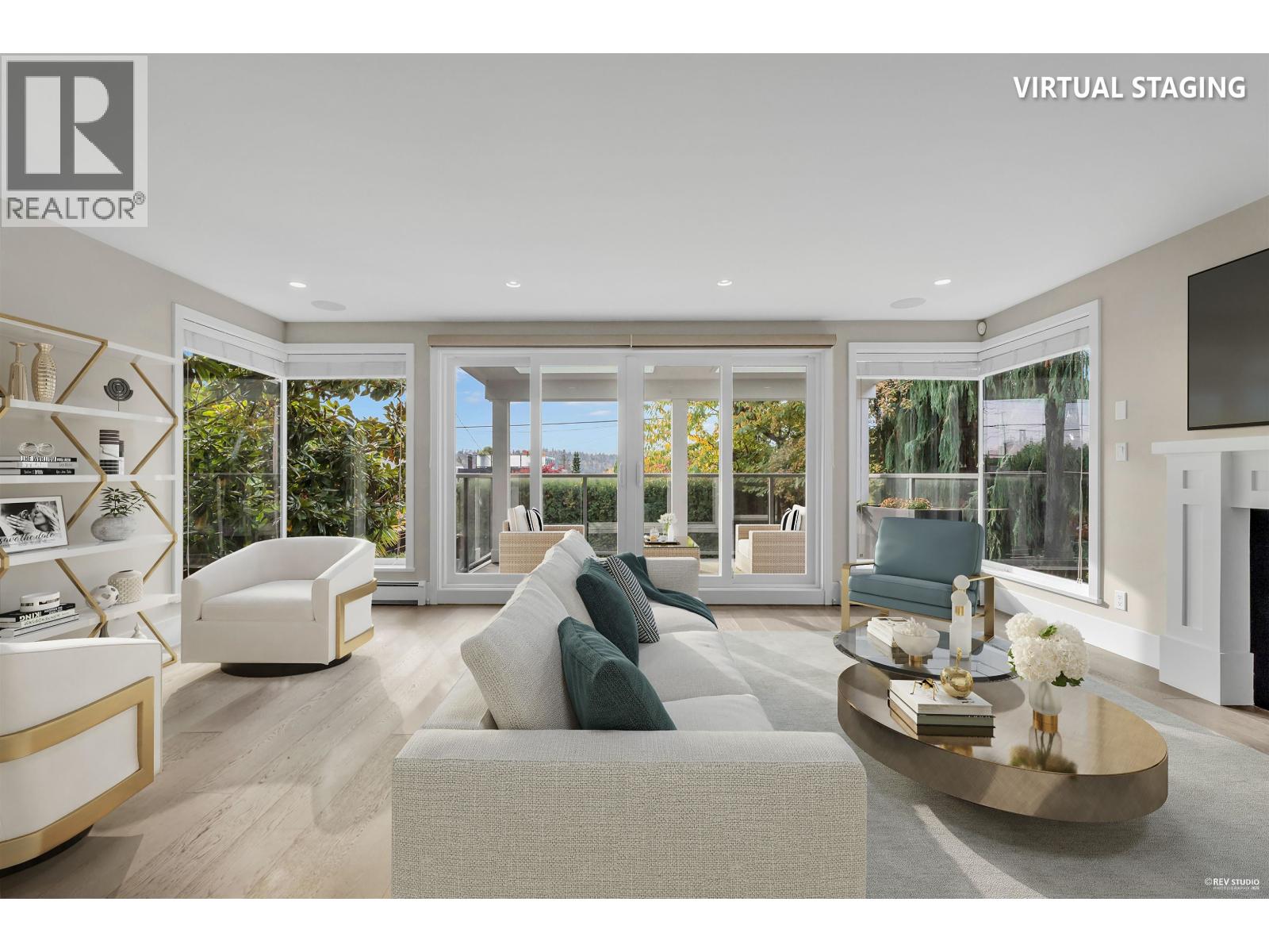 1251 CLYDE AVENUE, West Vancouver