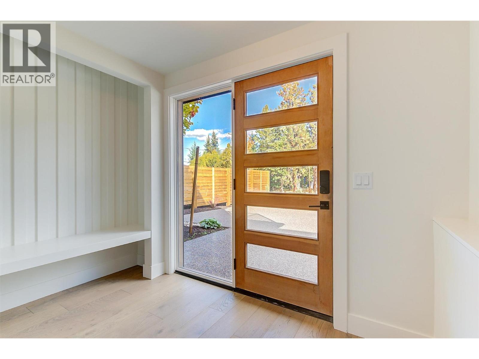  761 Barnaby Road, Kelowna