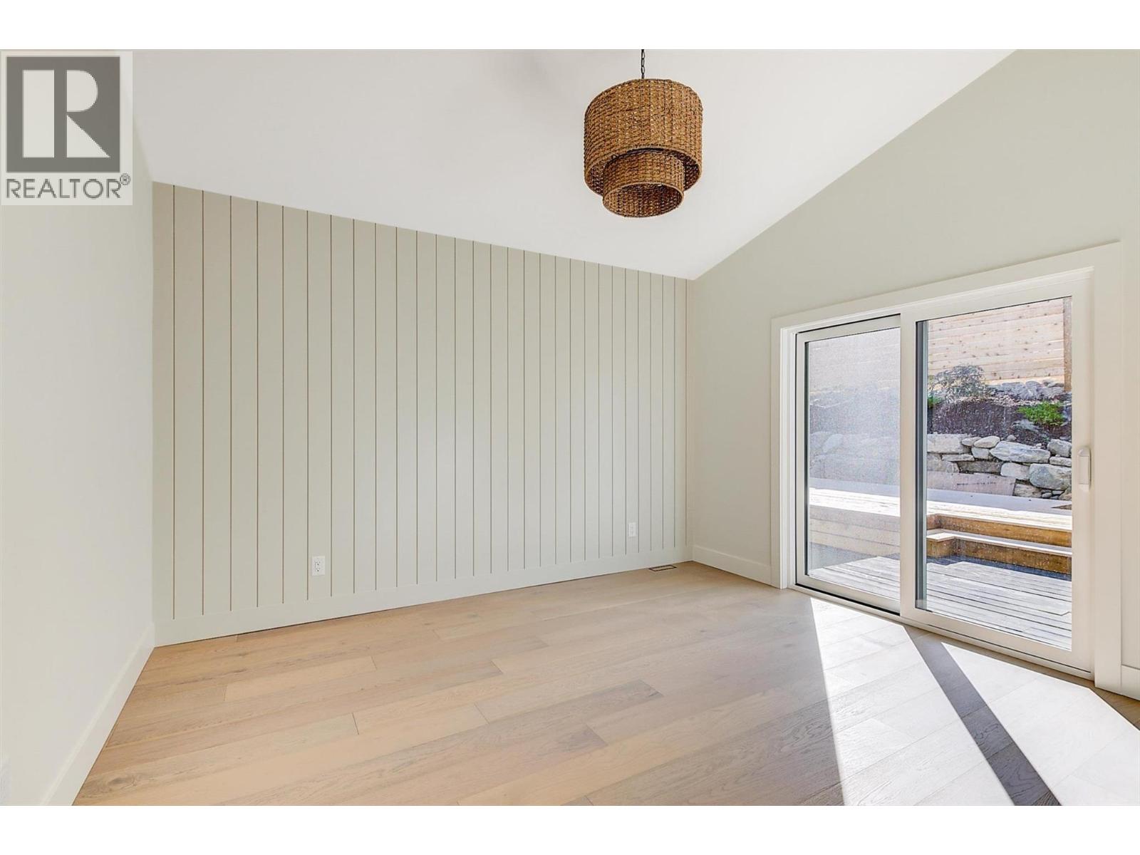  761 Barnaby Road, Kelowna