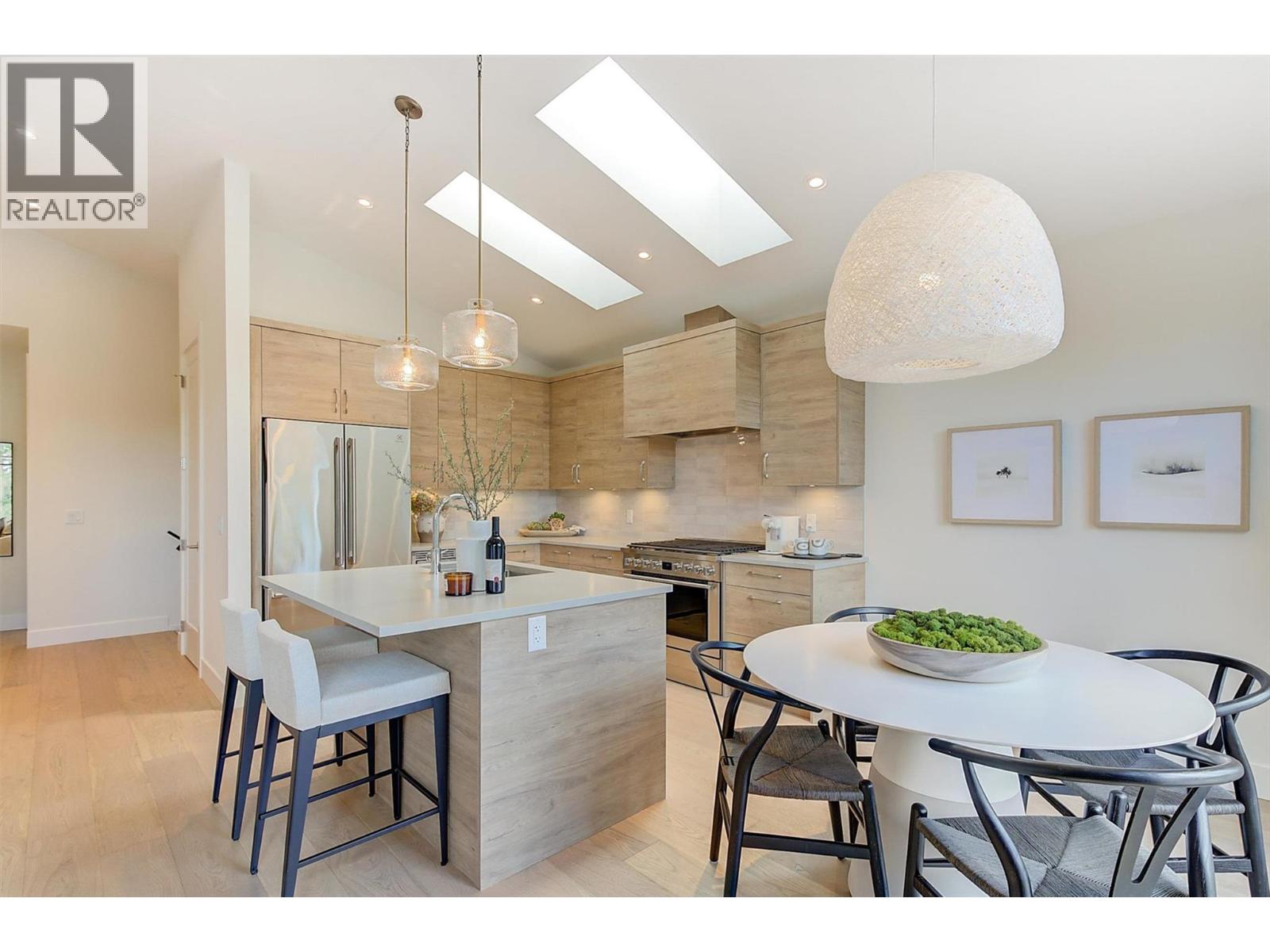  761 Barnaby Road, Kelowna