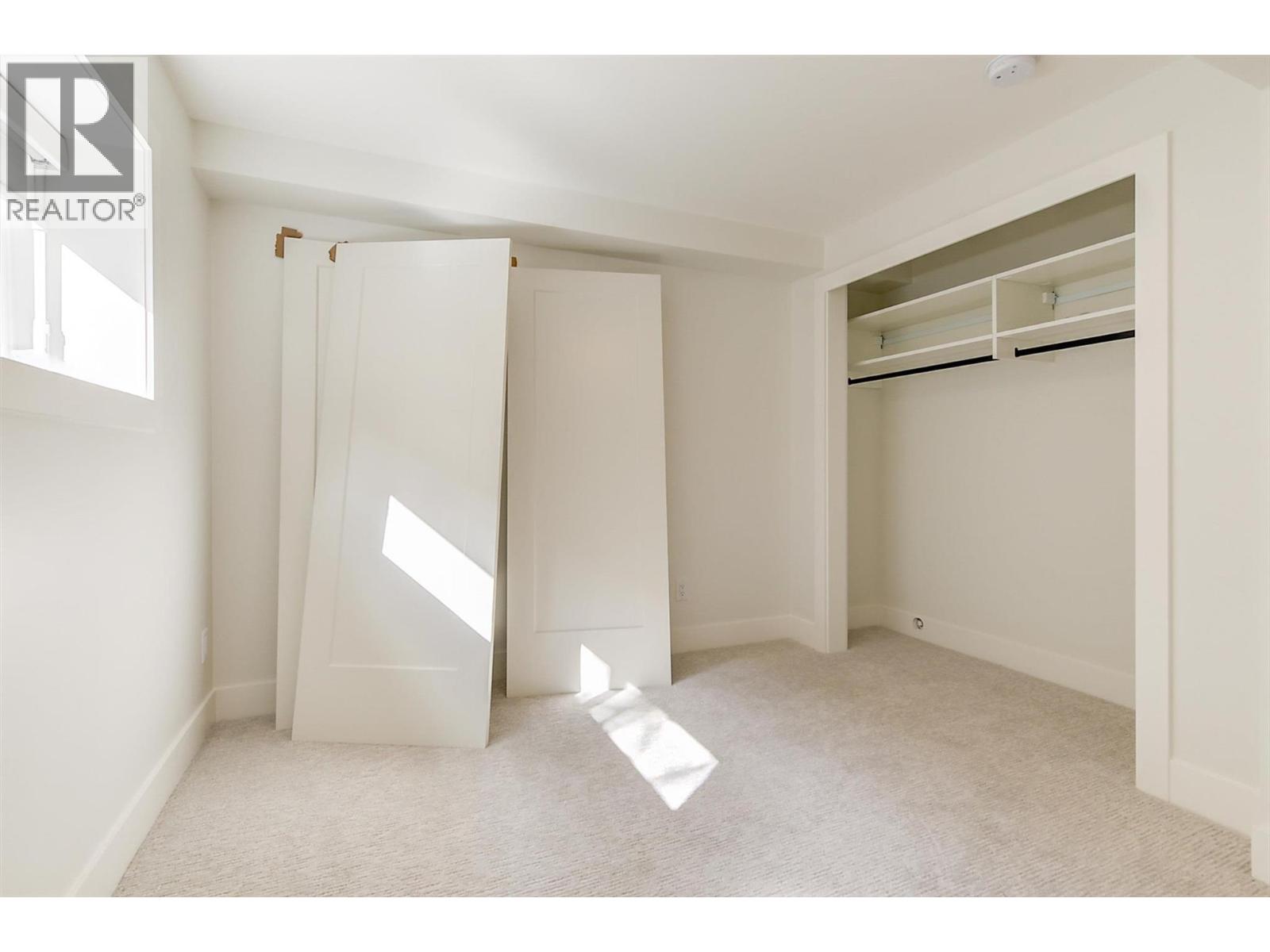  761 Barnaby Road, Kelowna