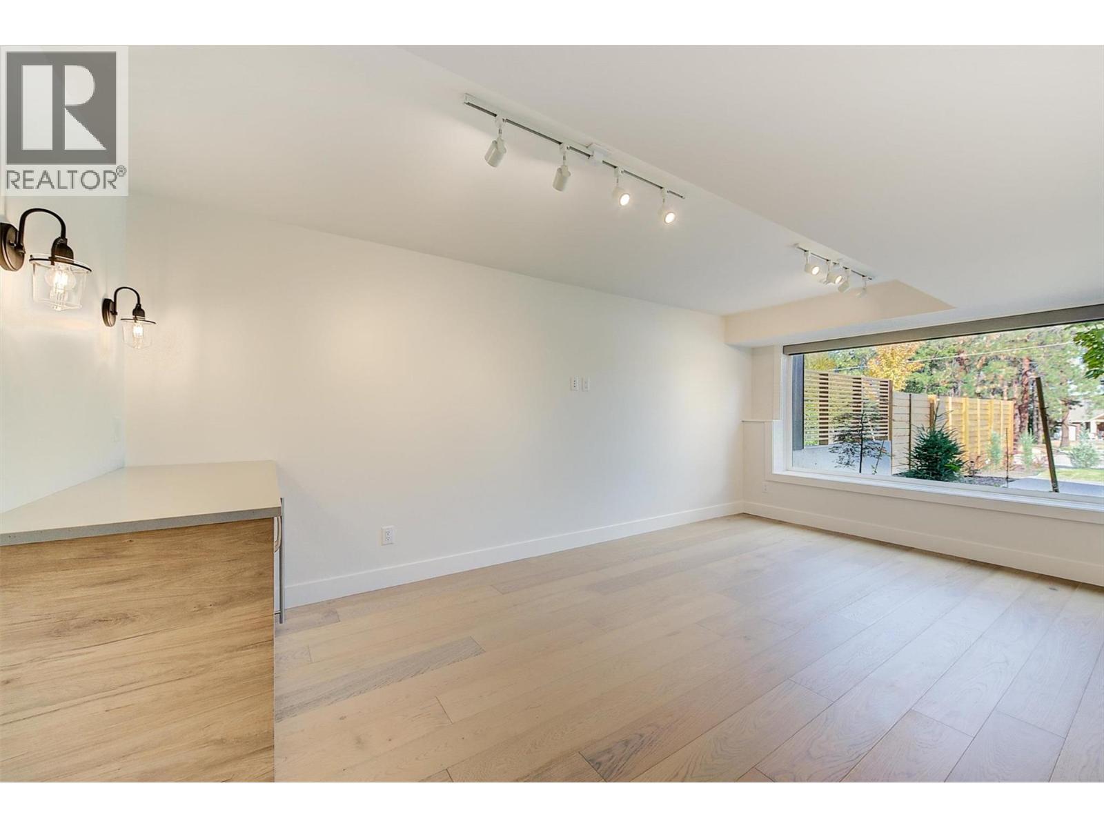  761 Barnaby Road, Kelowna