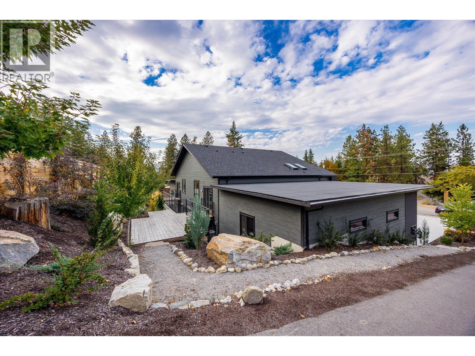  761 Barnaby Road, Kelowna