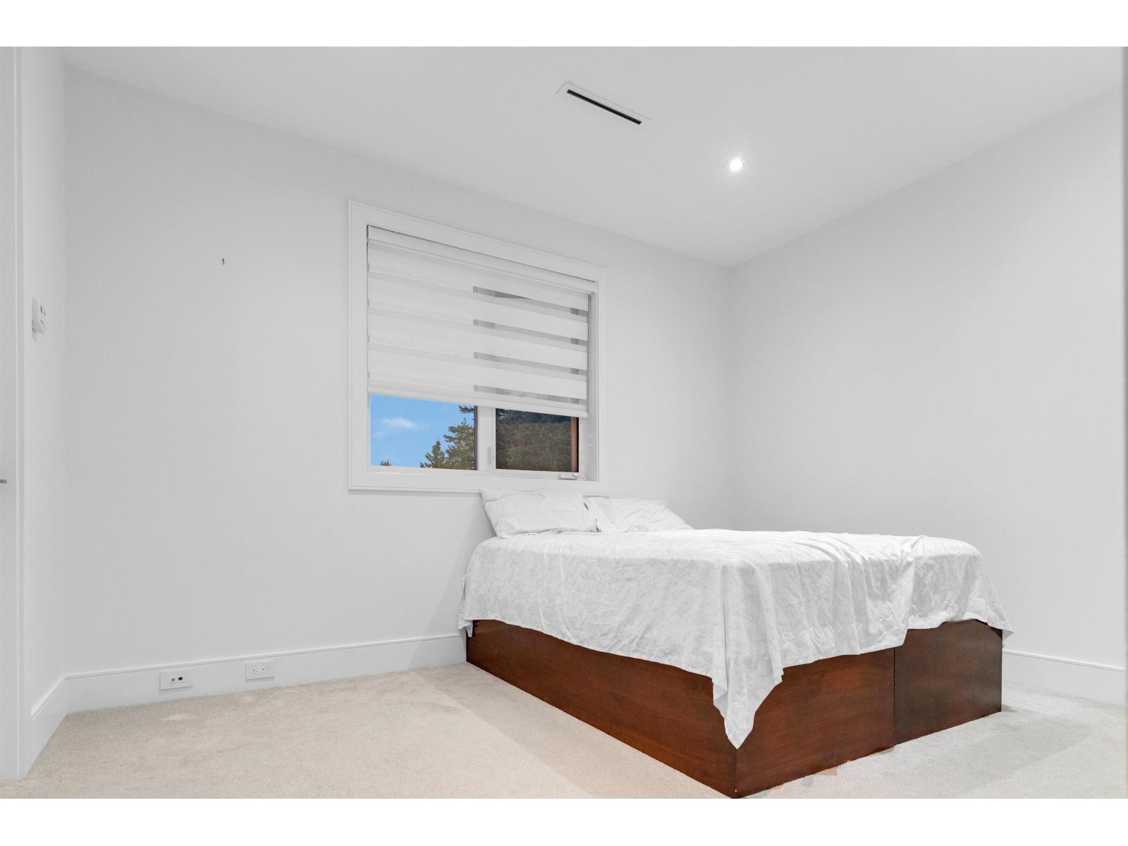 1440 MAPLE STREET, White Rock