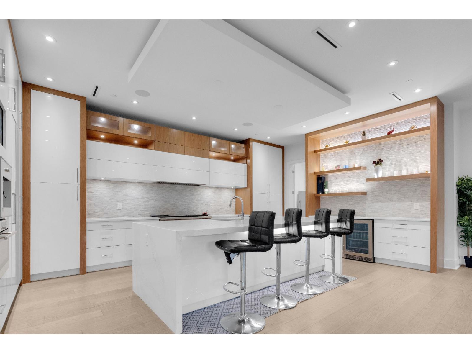 1440 MAPLE STREET, White Rock