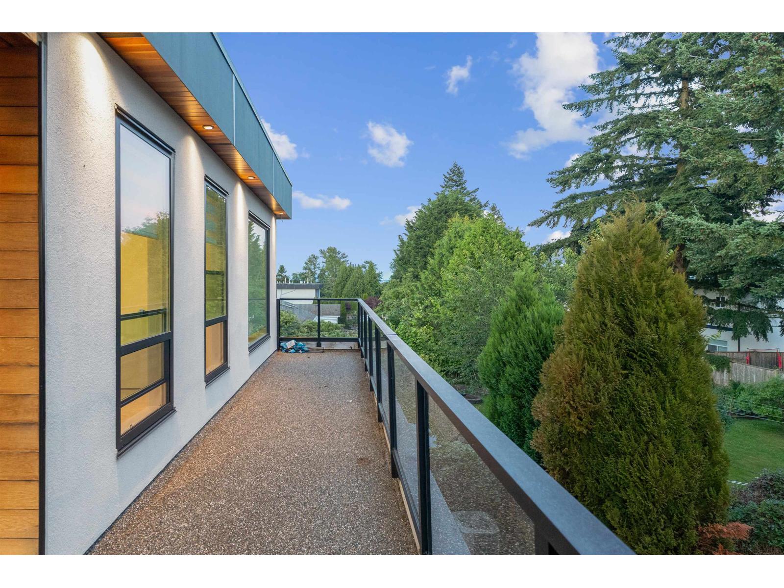 1440 MAPLE STREET, White Rock