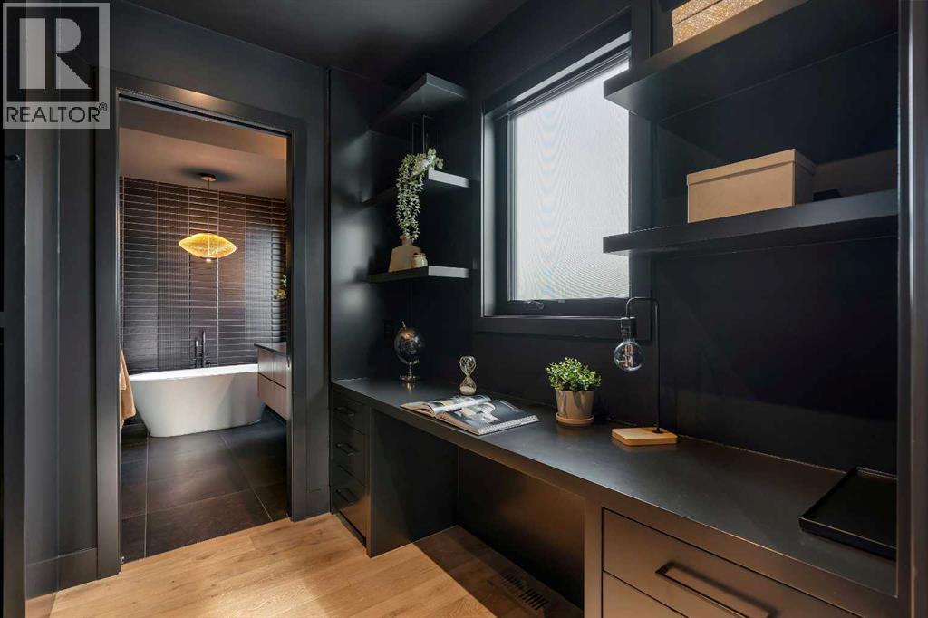 Single Family House for Sale in  Crestview Road SW Elbow Park Calgary 