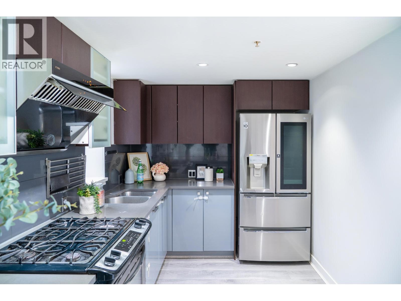 #711-7080 NO. 3 Road, Richmond